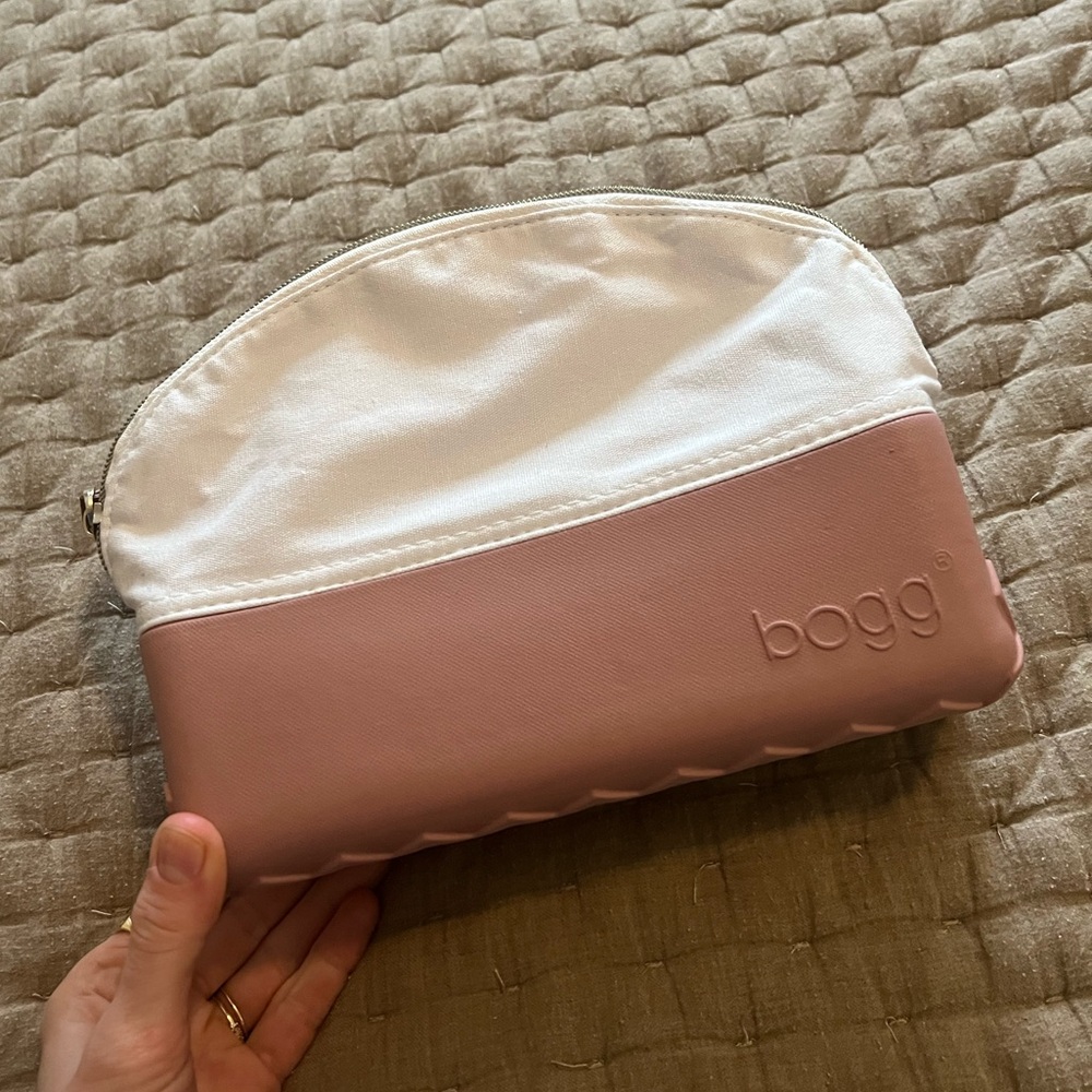 BOGG BAG- Beauty & the Bogg/ BLUSHing